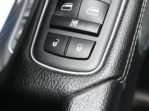 Used 2020 RAM 1500 Laramie image 14