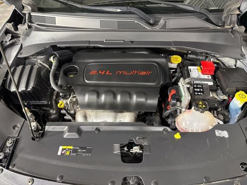 Used 2022 Jeep Compass Latitude w/ Convenience Group AWD/4WD image 4