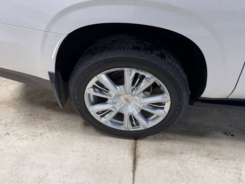 Certified 2023 Chevrolet Suburban High Country image 8