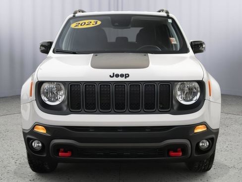 Used 2023 Jeep Renegade Trailhawk image 20
