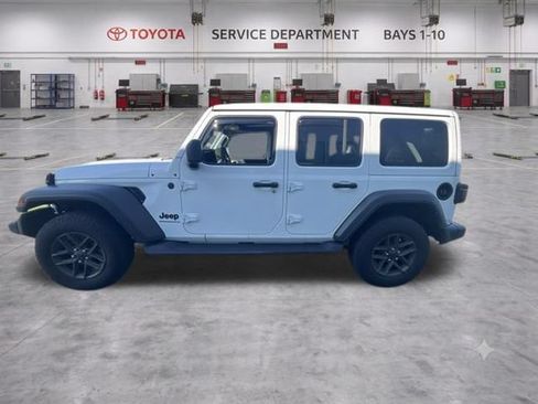 Used 2024 Jeep Wrangler Unlimited Sport AWD/4WD image 5