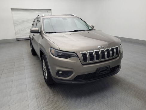 Used 2019 Jeep Cherokee Latitude Plus w/ Cold Weather Group image 14