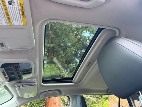 Used 2018 Subaru Crosstrek 2.0i Limited AWD/4WD image 11