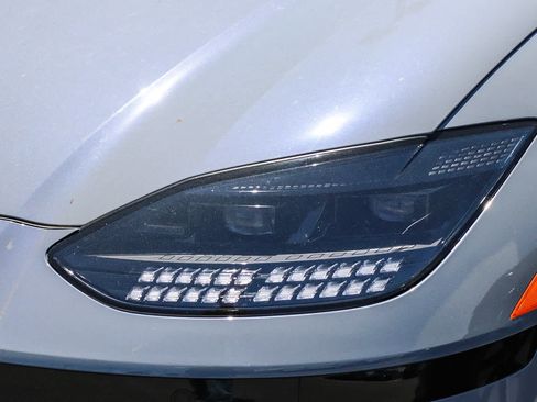 Used 2023 Hyundai Ioniq 6 SEL RWD image 2