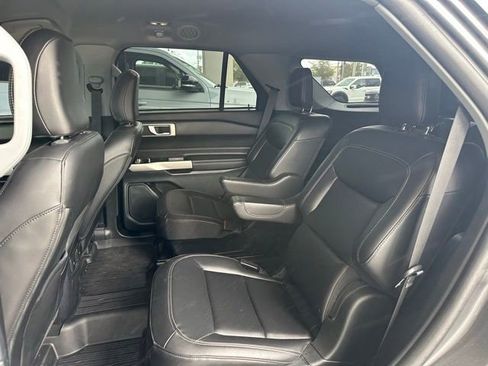 Used 2023 Ford Explorer XLT w/ Equipment Group 202A image 13