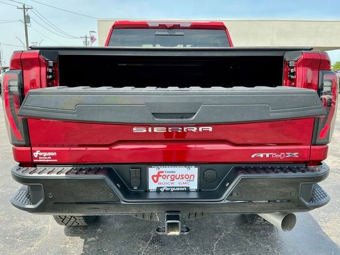 Used 2025 GMC Sierra 2500 AT4X AWD/4WD image 18