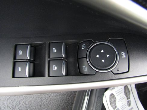 Used 2023 Ford Explorer XLT w/ Equipment Group 202A AWD/4WD image 12