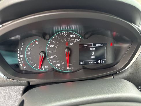 Used 2019 Chevrolet Trax LT w/ LT Convenience Package AWD/4WD image 22