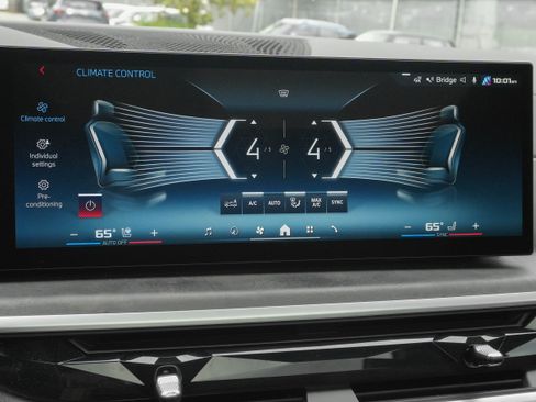 Used 2025 BMW X5 M60i w/ Climate Comfort Package AWD/4WD image 23
