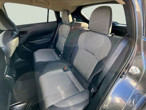 Used 2024 Subaru Crosstrek 2.0i Premium image 28