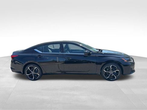 New 2026 Nissan Altima 2.5 SR FWD image 5