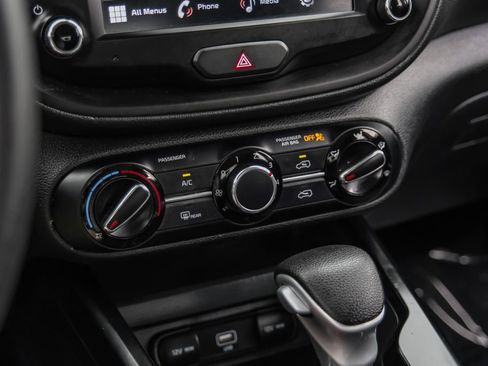Used 2022 Kia Soul LX w/ Technology Package FWD image 28