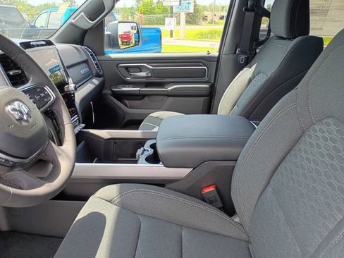 New 2026 RAM 1500 4x4 Crew Cab image 12