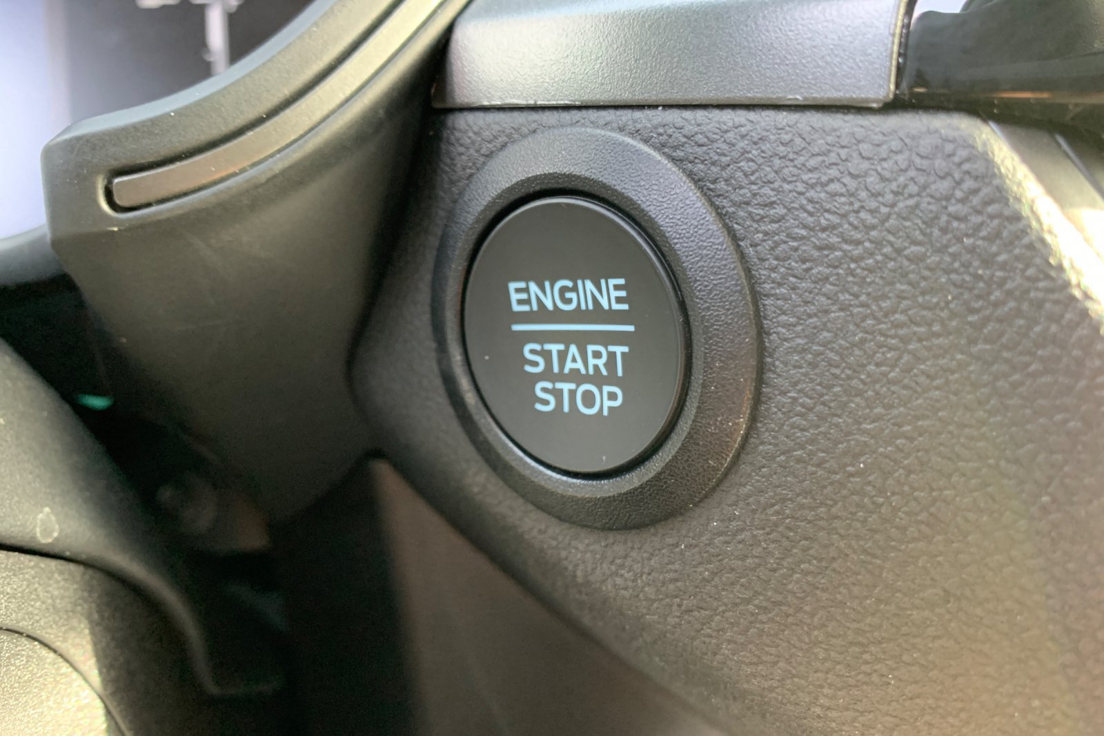 Used 2025 Ford Escape Active AWD/4WD image 27