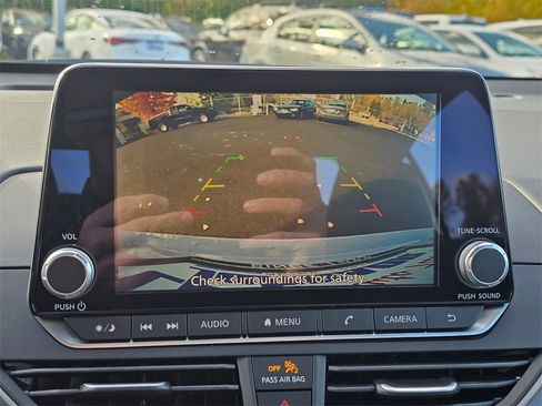 New 2025 Nissan Altima 2.5 SR image 13