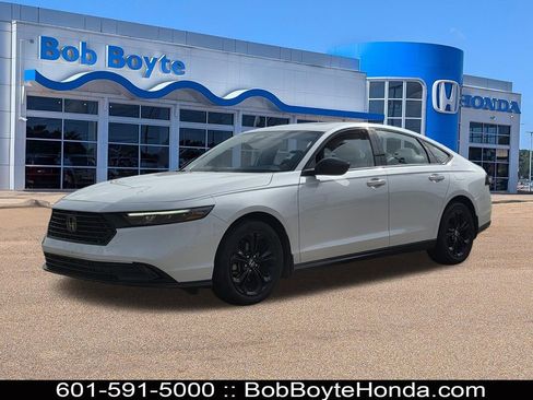 Used 2025 Honda Accord SE image 1