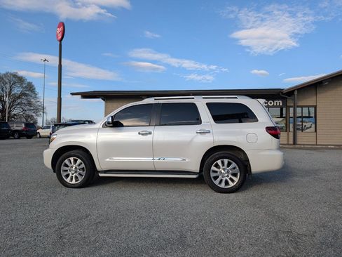 Used 2019 Toyota Sequoia Platinum image 11