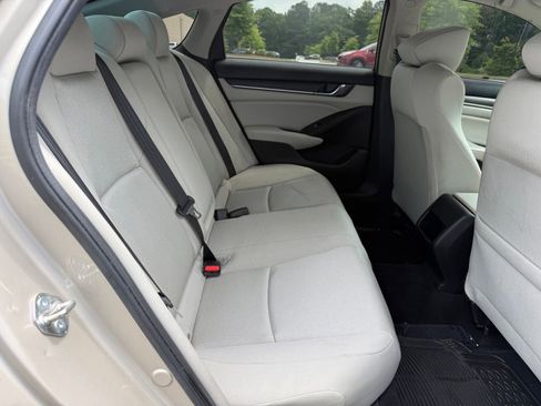 Used 2018 Honda Accord LX image 39