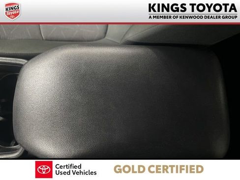 Used 2025 Toyota RAV4 XLE image 19