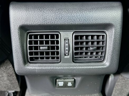 Used 2025 Toyota Camry SE image 25