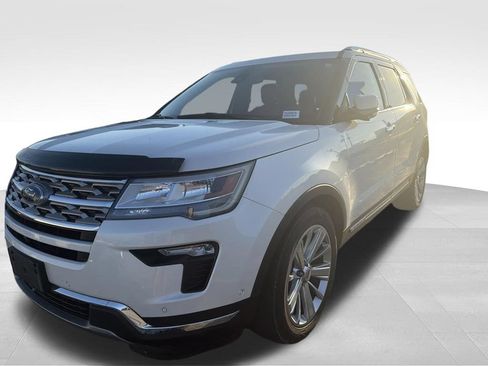 Used 2018 Ford Explorer Limited w/ Equipment Group 301A FWD image 6