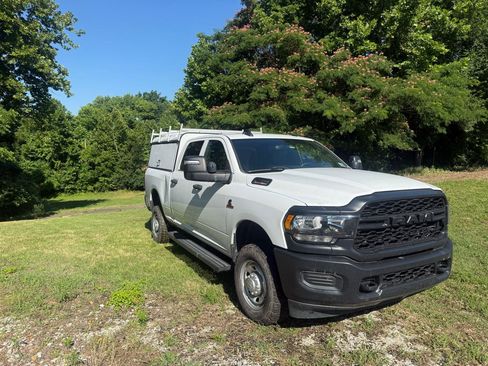 Used 2023 RAM 2500 Tradesman AWD/4WD image 3