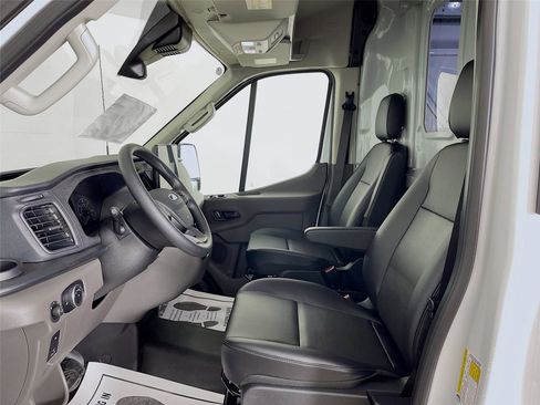 New 2025 Ford Transit 250 148 Medium Roof image 9
