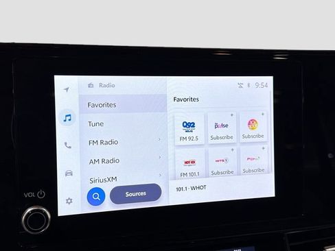 Used 2025 Toyota Sienna LE image 16