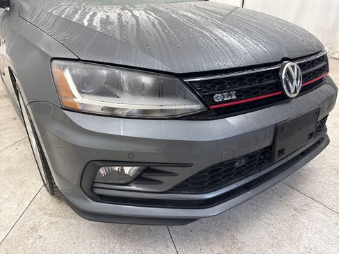 Used 2017 Volkswagen Jetta GLI FWD image 11