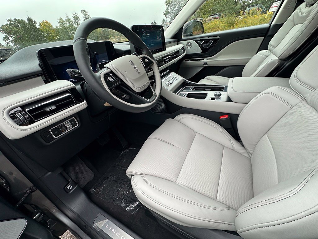 New 2027 Lincoln Aviator Reserve AWD/4WD image 17
