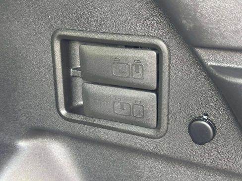 Used 2024 Chevrolet Equinox RS image 27