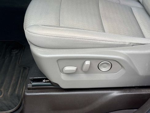 Used 2022 Chevrolet Silverado 1500 LT RWD image 22