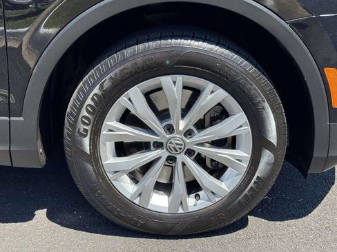Used 2018 Volkswagen Tiguan SE FWD image 27