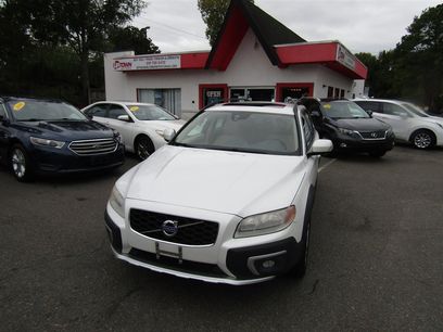 Used 2016 Volvo XC70 T5 Premier w/ Proximity Package