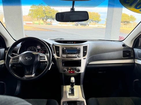 Used 2013 Subaru Outback 2.5i Premium image 9