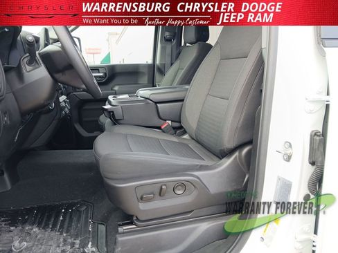 Used 2025 Chevrolet Silverado 2500 Custom w/ Custom Value Package image 12