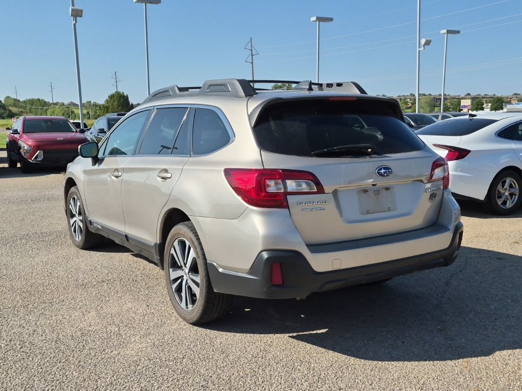 Used 2019 Subaru Outback 2.5i Limited AWD/4WD image 4