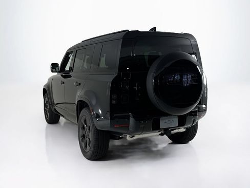 New 2026 Land Rover Defender 110 X-Dynamic SE AWD/4WD image 3
