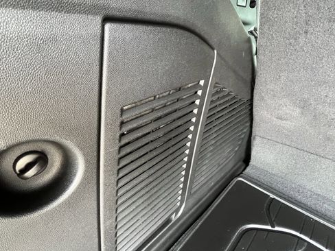 Used 2024 GMC Yukon Denali Ultimate image 32