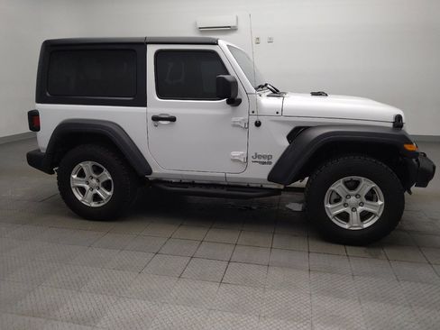 Used 2018 Jeep Wrangler Sport AWD/4WD image 11