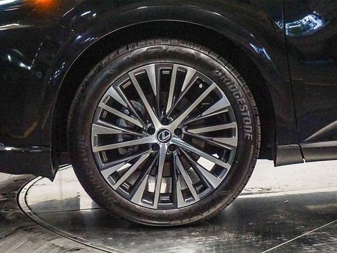 Used 2024 Lexus RX 350 Premium Plus w/ Convenience Package image 9