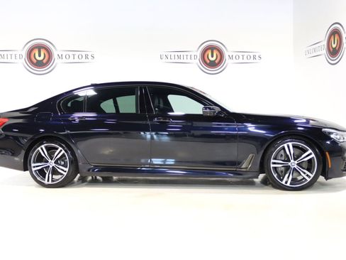 Used 2019 BMW 750i RWD image 36