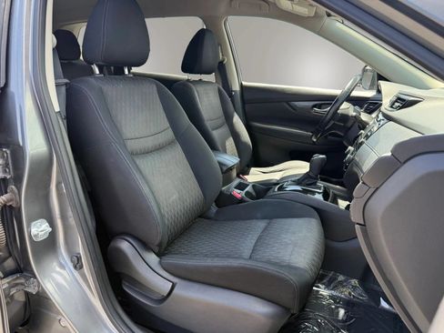 Used 2017 Nissan Rogue SV AWD/4WD image 40