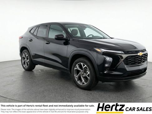 Used 2025 Chevrolet Trax LT image 1