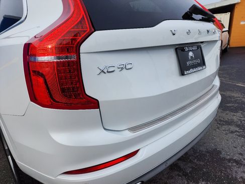 Used 2016 Volvo XC90 T5 Momentum image 38