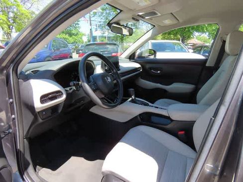 Used 2024 Honda HR-V LX image 2