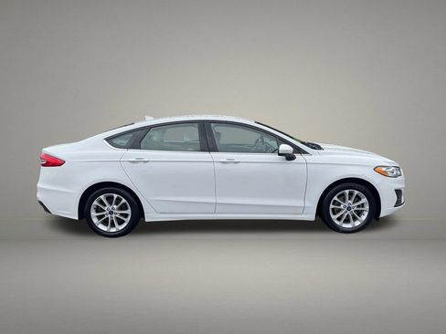 Used 2020 Ford Fusion SE image 6