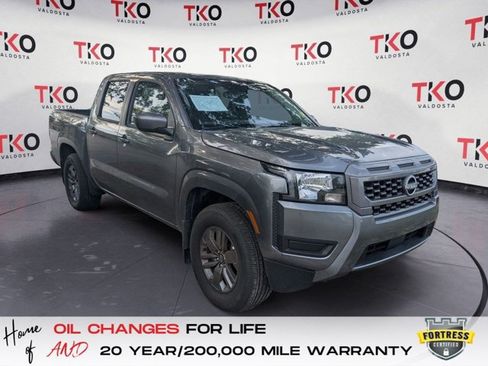 Certified 2025 Nissan Frontier SV RWD image 1