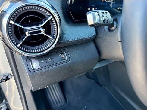 Used 2025 Chevrolet Equinox LT w/ Convenience Package II image 10