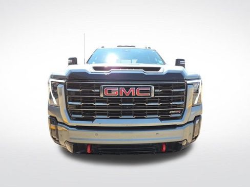 Used 2024 GMC Sierra 2500 AT4 w/ AT4 Premium Plus Package AWD/4WD image 2